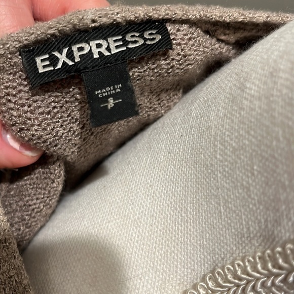Express sweater - Picture 2 of 3